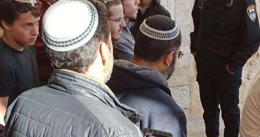 Siyonist işgalcilerden Mescid-i Aksa'ya baskın
