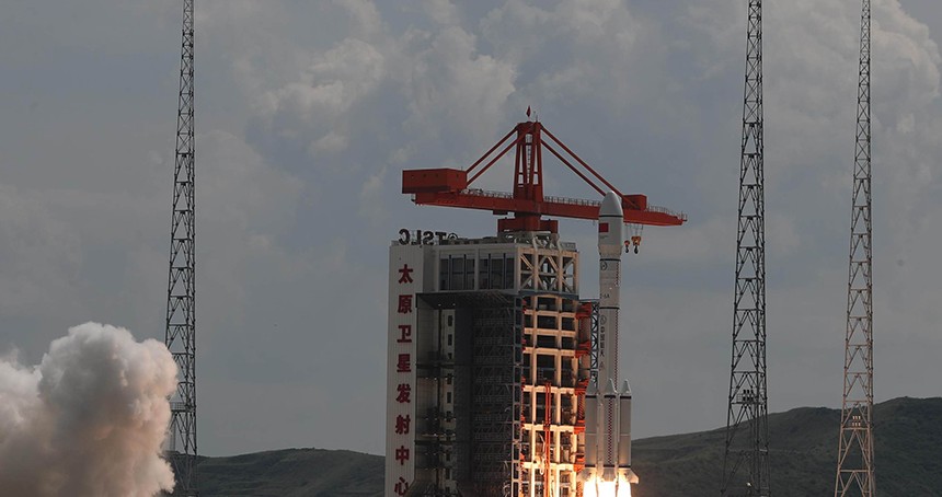 Çin yeni uydularını fırlattı