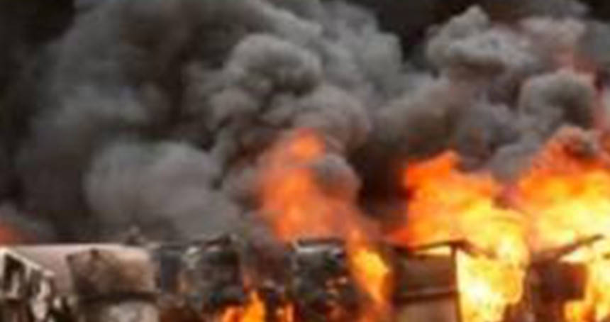 Nijerya'da gaz taşıyan tanker patladı: 4 ölü, 14 yaralı