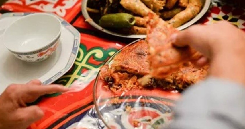 Ramazan’da iftarda hızlı yemek kilo aldırıyor!