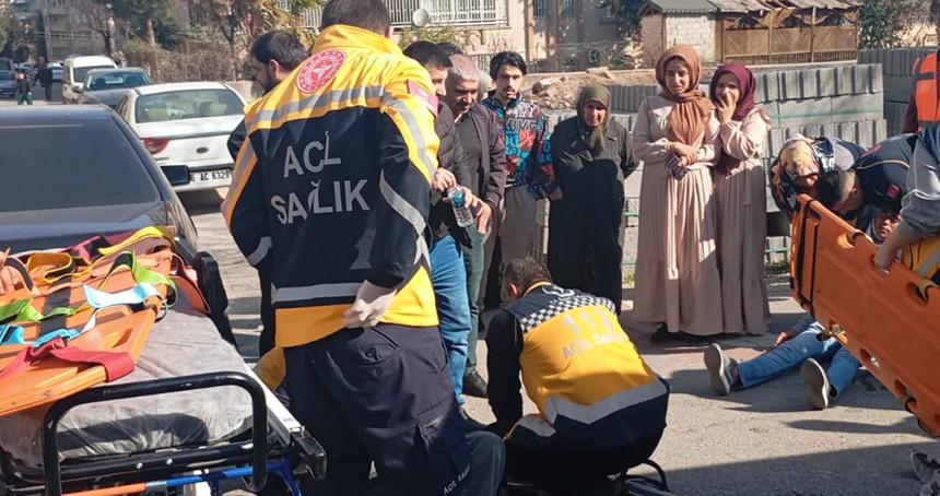 Şanlıurfa’da motosiklet kazasında 2 kişi yaralandı