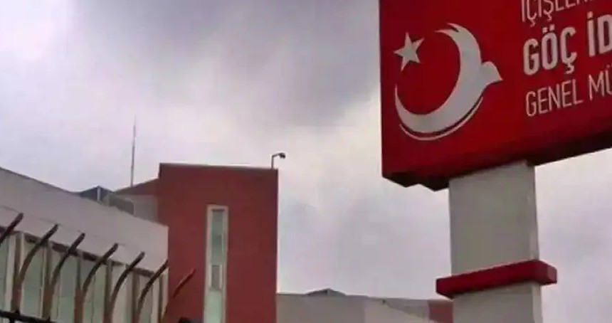 Göç İdaresi Başkanlığı 2 Uygurlunun Çin'e sınır dışı edileceği iddiasını yalanladı