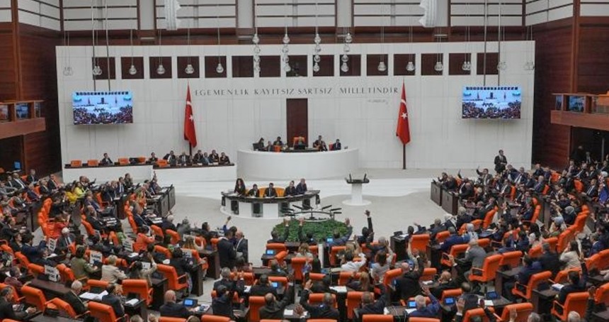 Emeklilerin Bayram ikramiyesi Meclis'e geliyor