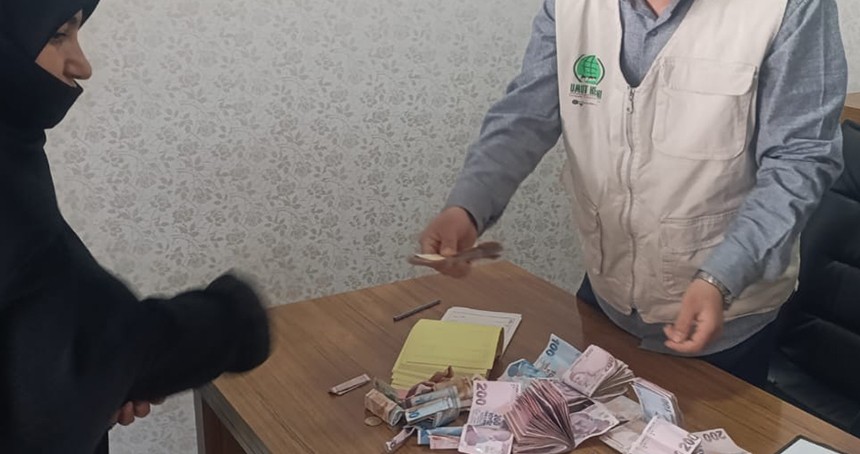 HÜDA PAR Mersin Kadın Kolları, Gazze için bağışta bulundu