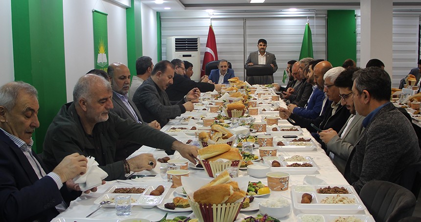 HÜDA PAR Milletvekili Demir, Gaziantep'te iftar programına katıldı