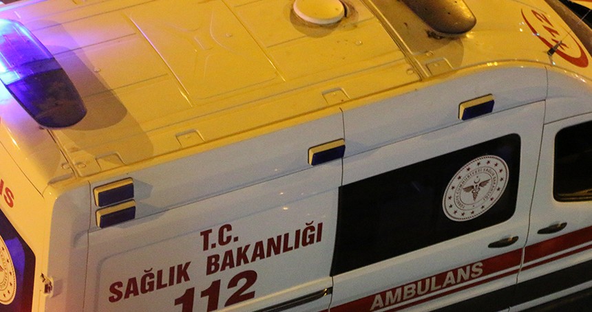 Şanlıurfa’da tır devrildi: İki kişi yaralandı