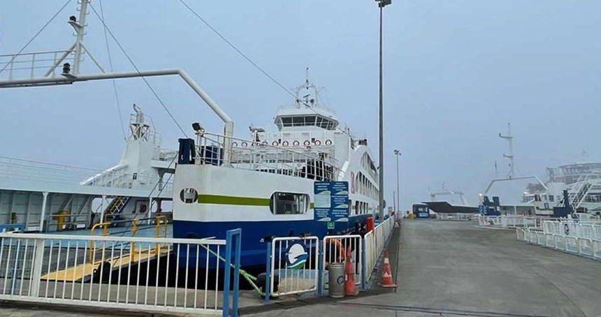 Kuzey Ege'de bazı feribot seferleri iptal edildi