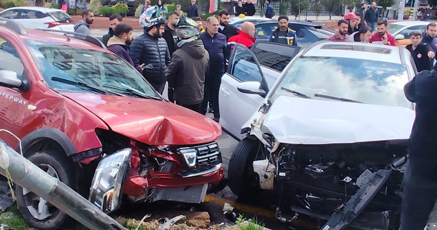 Diyarbakır'da trafik kazası: Bir hafif yaralı