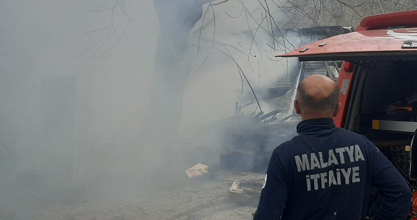 Malatya'da korkutan bahçe yangını