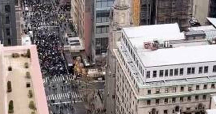 ABD'de Trump'a "Elini Çek" protestoları