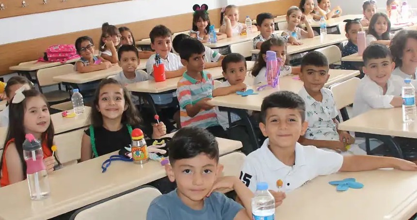 Yaklaşık 20 milyon öğrenci bugün dersbaşı yapacak