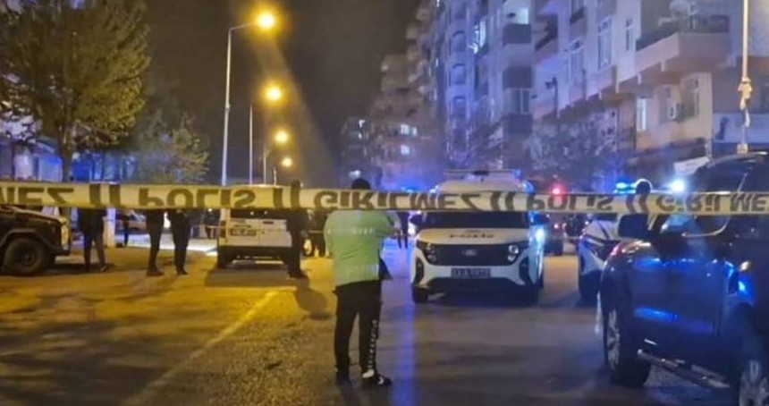 Diyarbakır’da aileler arasında silahlı kavga: Biri polis 10 yaralı