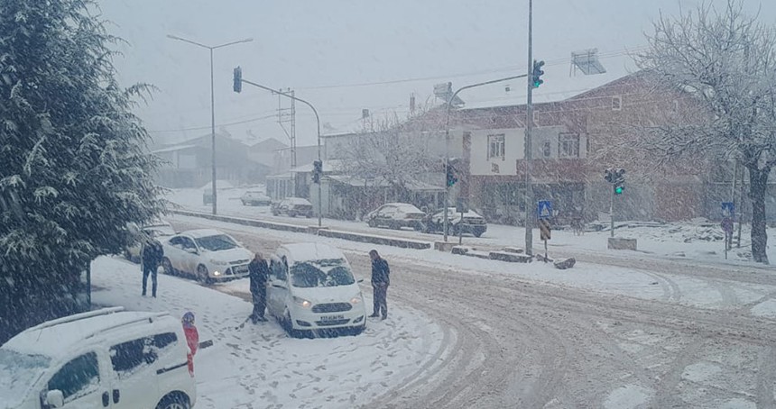 Meteorolojiden kuvvetli sağanak ve kar uyarısı