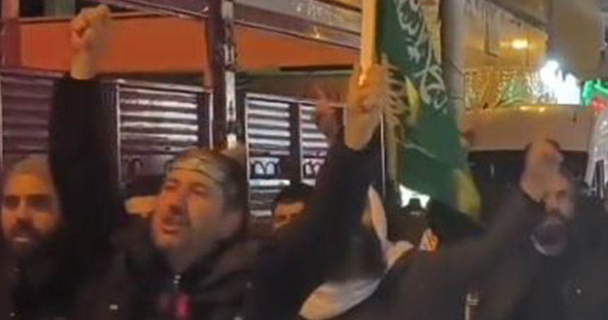İzmir'den "Tekbir Cuması" çağrısına icabet