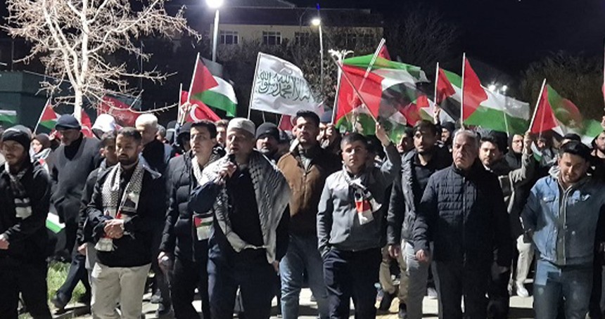 Van Yüzüncü Yıl Üniversitesi’nde ‘Tekbir Cuması’ yürüyüşü etkinliği düzenlendi