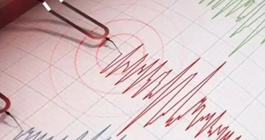 İzmir Körfezi'nde 4 büyüklüğünde deprem