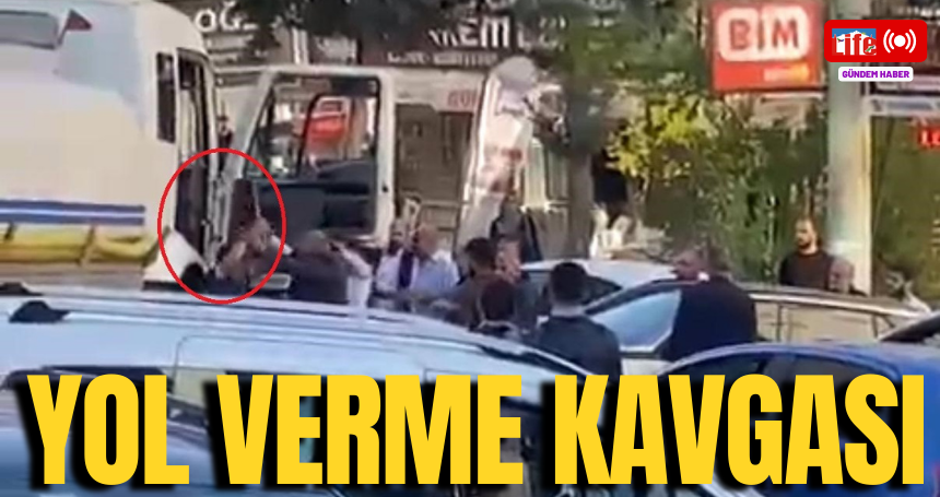 Mardin'de Yol kavgasında kendi sopasıyla dayak yedi: O anlar kamerada