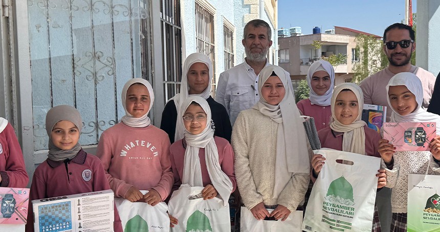 Hatay'da Siyer Yarışması'nda dereceye giren öğrenciler ödüllendirildi