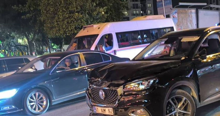 Adana'da araca silahlı saldırı: Bir yaralı