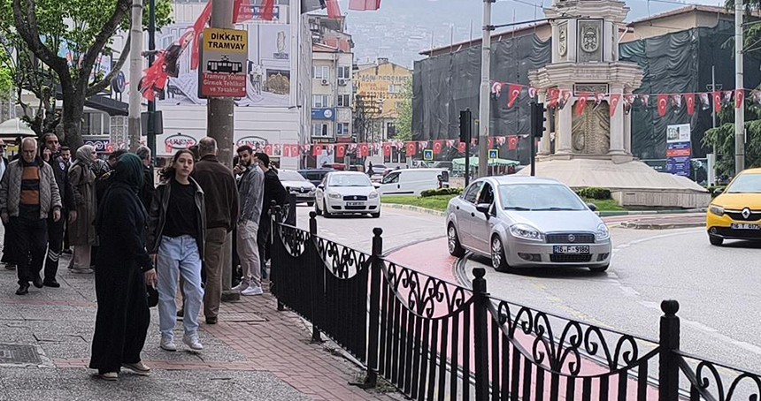 Marmara Denizi’nde 6,2 büyüklüğünde deprem: İstanbul ve çevre illerde hissedildi