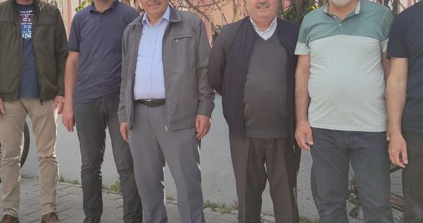 Antalya'da bazı aktivistler Gazze'de askerlik yapmak için şubeye başvurdu