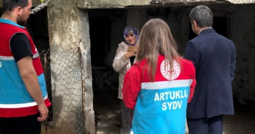 İLKHA’nın gündeme getirdiği ihtiyaç sahibi aileye Artuklu Kaymakamlığı’ndan yardım
