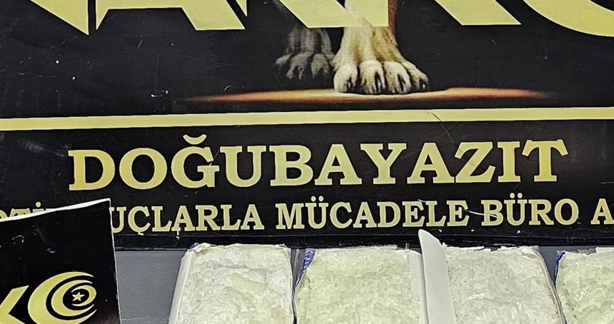 Ağrı'da 3 kilogram ağırlığında uyuşturucu ele geçirildi