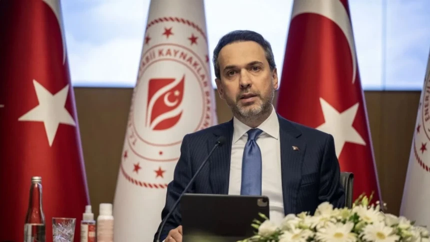 Türkiye'de genel elektrik kesintisi olacak mı? Bakan Bayraktar açıkladı