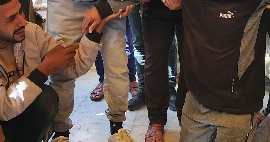 Siyonist rejim Gazze'de iki evi vurdu: 9 şehit, çok sayıda yaralı