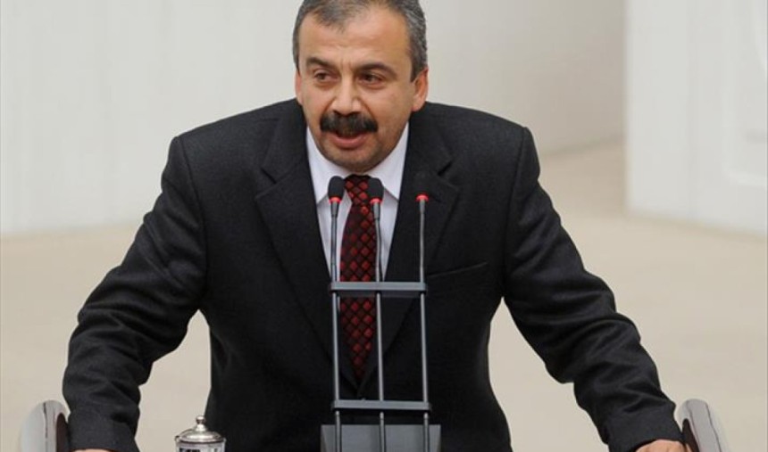 Sırrı Süreyya Önder kimdir? Aslen nerelidir? Kaç yaşındaydı? Neden öldü? Hastalığı neydi?