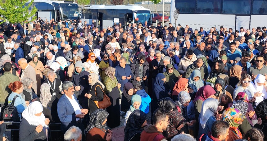 Hac kafileleri kutsal topraklara dualarla uğurlanıyor