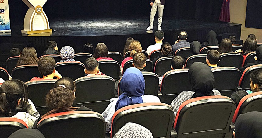 Malatya'da LGS öğrencilerine motivasyon semineri verildi