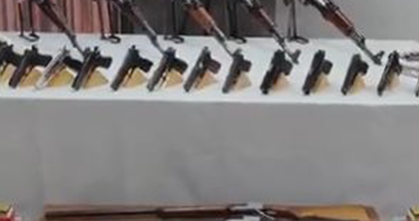 Şanlıurfa'da çok sayıda silah ve mühimmat ele geçirildi: 16 gözaltı
