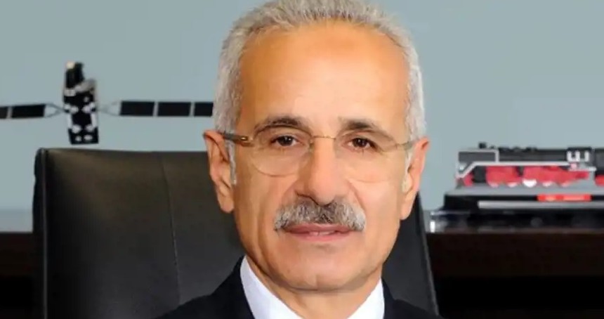 Bakan Uraloğlu: Çocuklarımızı dijital dünyanın risklerinden koruyacağız