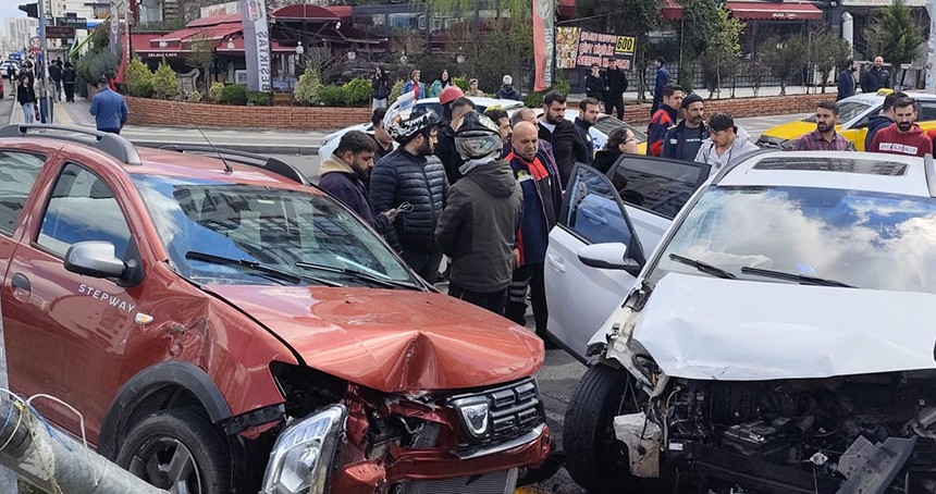Diyarbakır'da nisan ayında 589 trafik kazasında 5 kişi öldü 521 kişi yaralandı