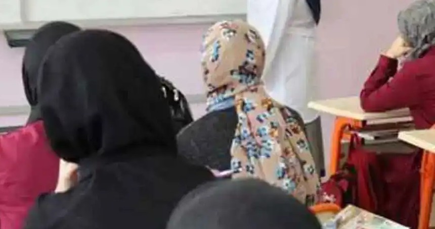 Öğretmenlerin il içi isteğe bağlı yer değiştirmelerine ilişkin duyuru yayımlandı