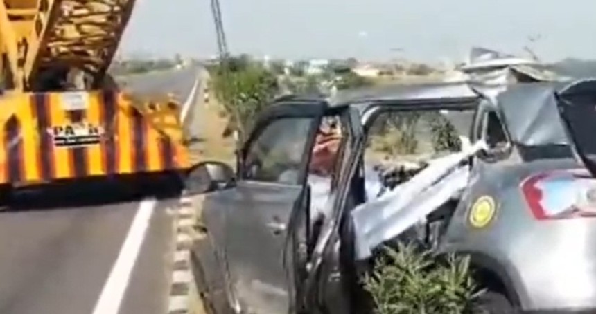 Hindistan'da trafik kazası: 6 ölü