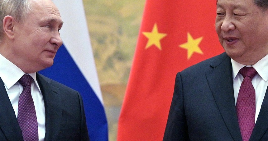 Putin ile Şi Cinping Moskova'da bir araya geldi
