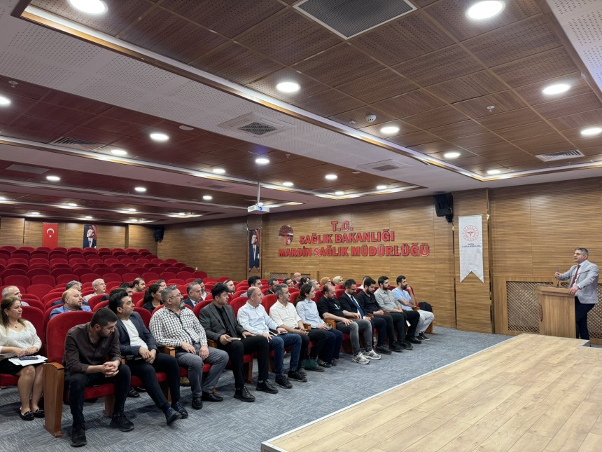 Sağlık Müdürü Yavuz Kamu Hastaneleri Başhekimleri ve Yöneticileri ile değerlendirme toplantısı gerçekleştirdi