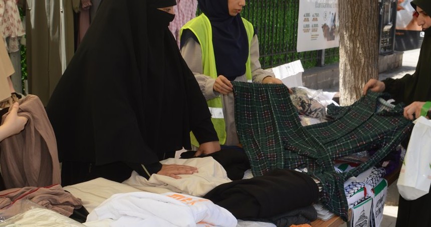 Siirt Umut Kervanı Derneği'den yetim ve muhtaçlar yararına kermes