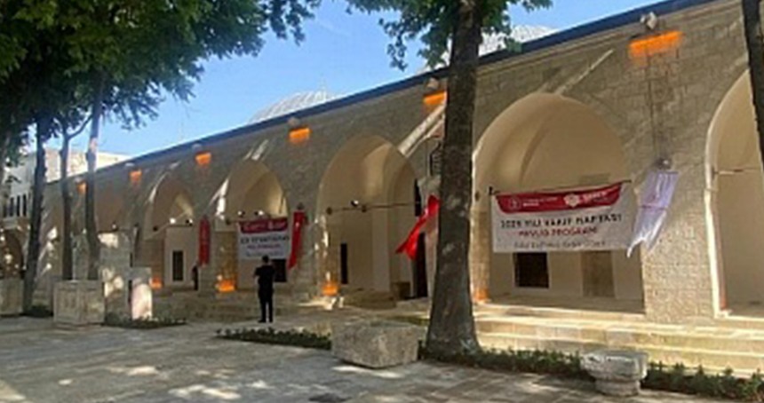Tarihi Hasan Paşa Camii yeniden ibadete açıldı