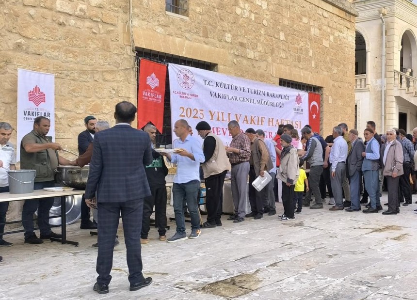 "Vakıf Haftası" dolayısıyla Diyarbakır, Mardin, Batman ve Bingöl'de mevlit okutuldu
