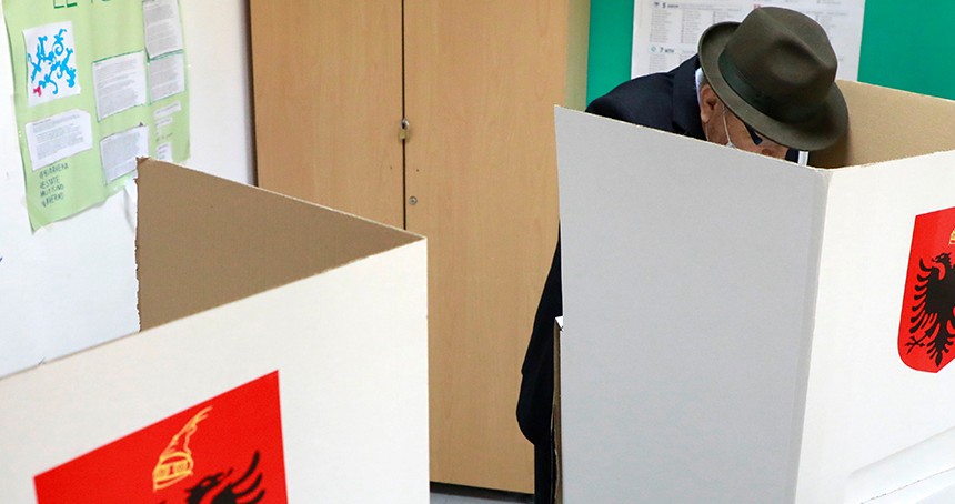 Arnavutluk'ta oy verme işlemi sona erdi