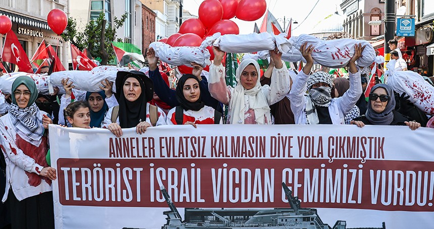 İstanbul Gazze'deki soykırıma tepki için yürüdü