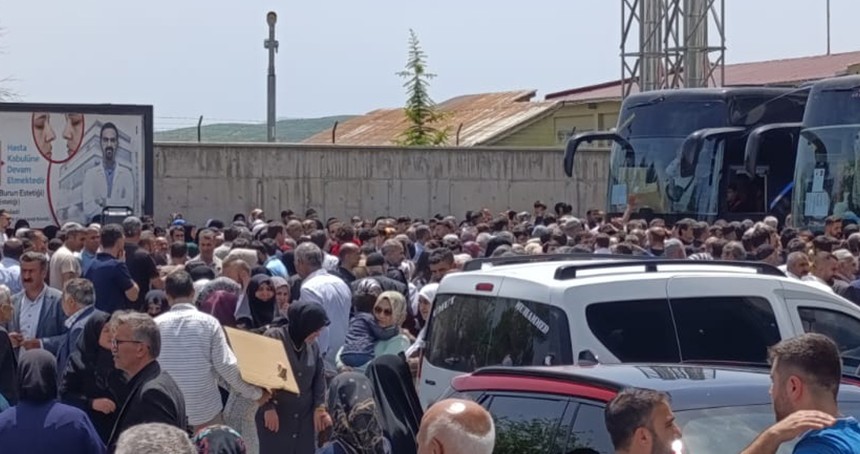 161 hacı adayı Bingöl'den dualarla uğurlandı