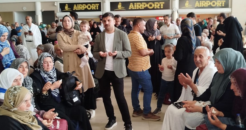 Adıyaman'da ilk hac kafilesi yola çıktı