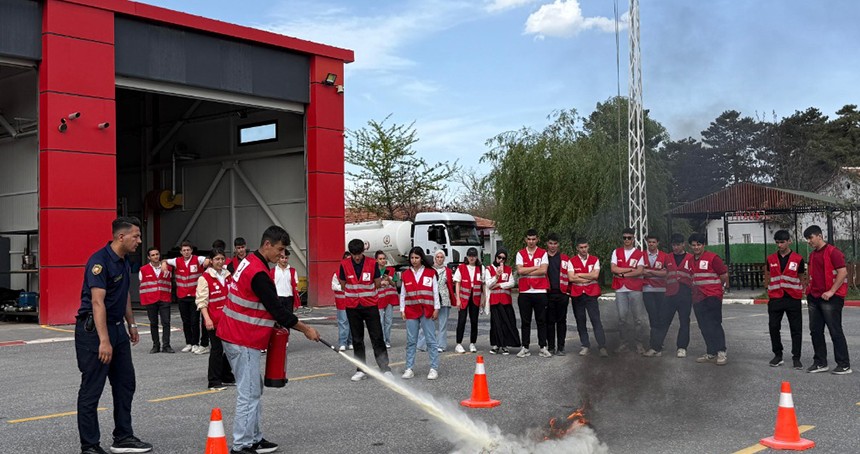 Malatya Büyükşehir Belediyesi'nden gönüllülere afet ve yangın eğitimi