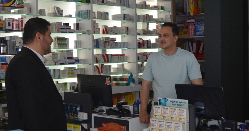 HÜDA PAR Antalya İl Başkanı Durmaz, Eczacılar Gününde eczacıların sorunlarını dinledi