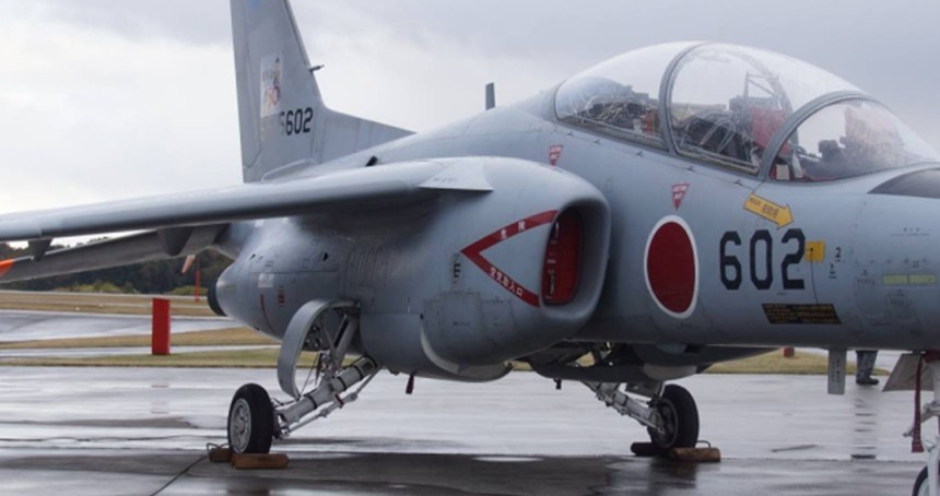 Japonya'da askeri uçak düştü