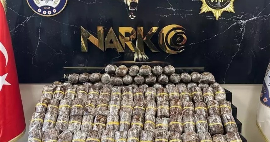 Van'da 84 kilogram esrar ele geçirildi: 2 tutuklama